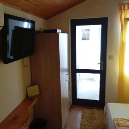 Apartments Ivo - 20M From The Sea Racisce Exterior photo