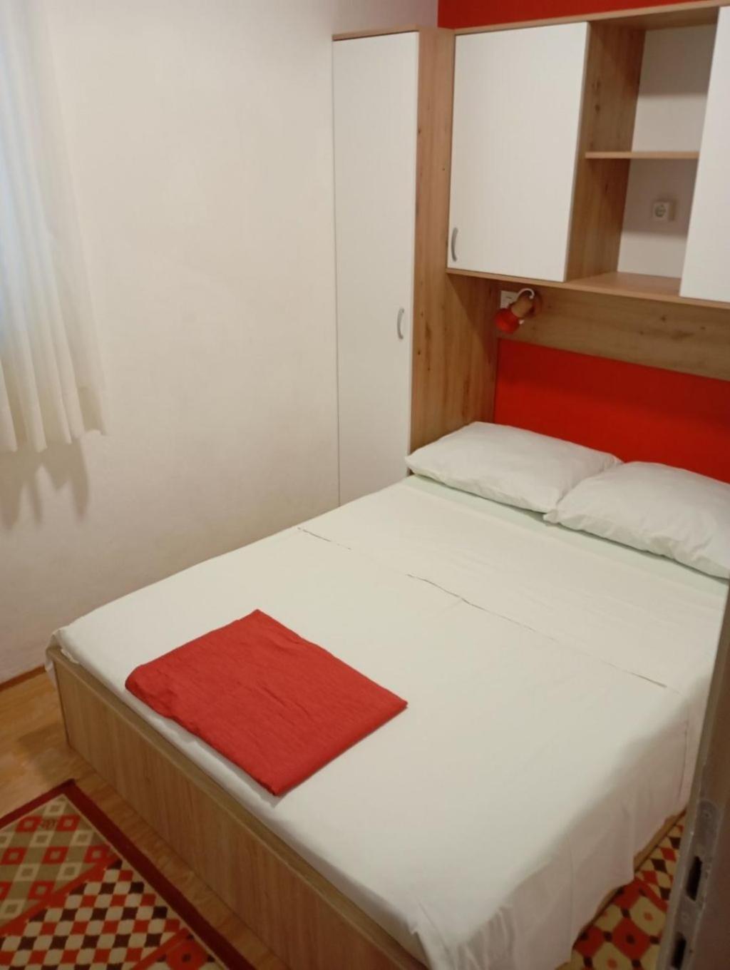 Ivo - 20m From The Sea Apartment Racisce