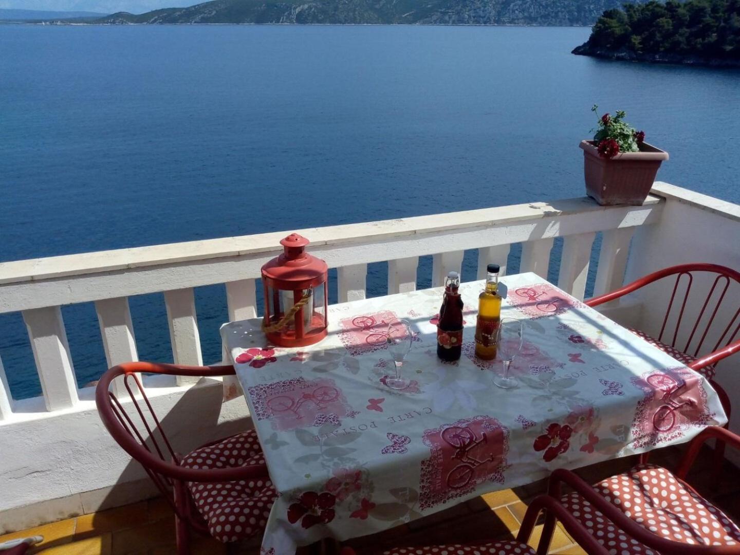 Apartment Ivo - 20m From The Sea *