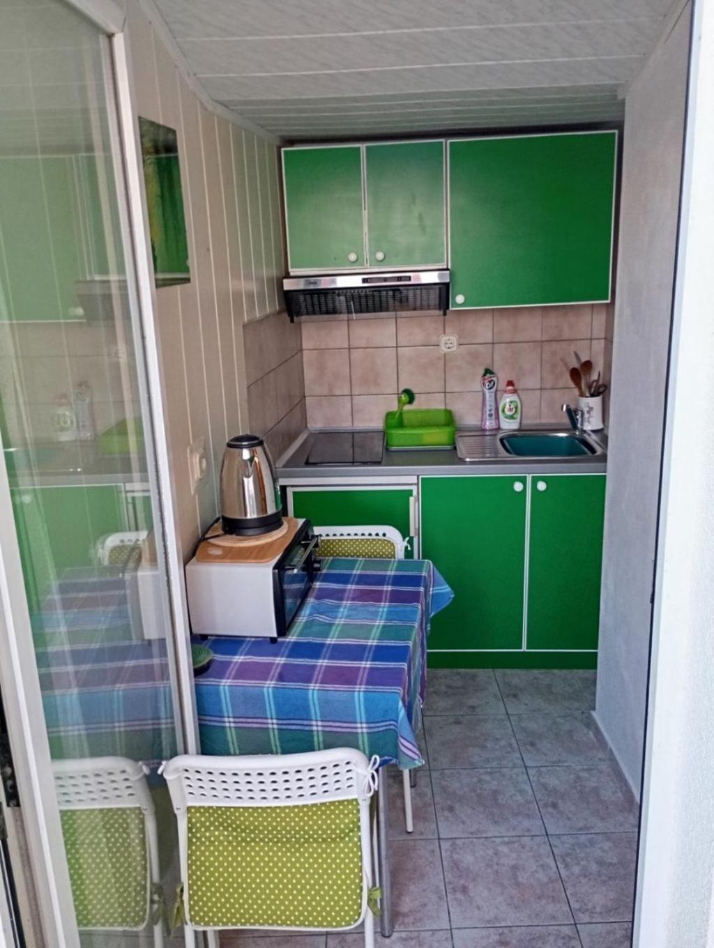 Ivo - 20m From The Sea Apartment *