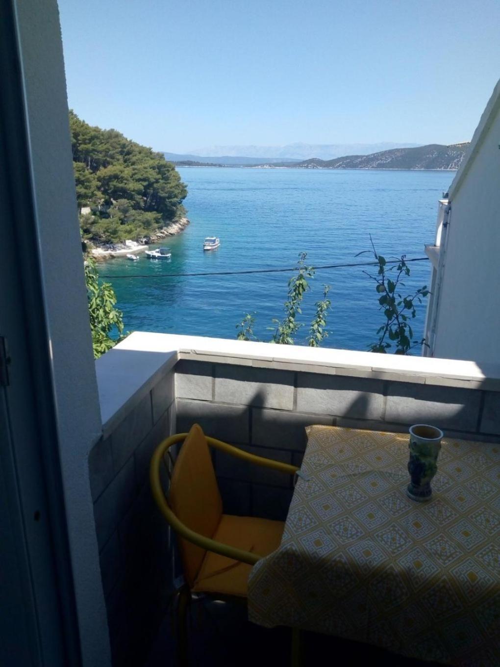 Ivo - 20m From The Sea Racisce