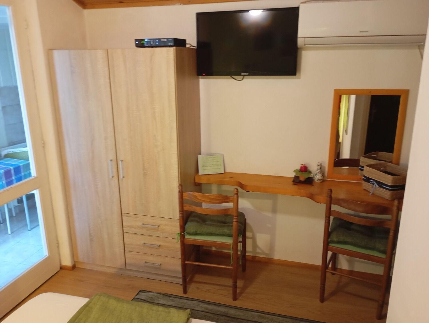 Ivo - 20m From The Sea Apartment *